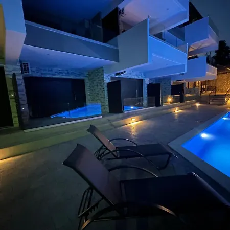 Katerina Luxurious Sea View * Nikiana